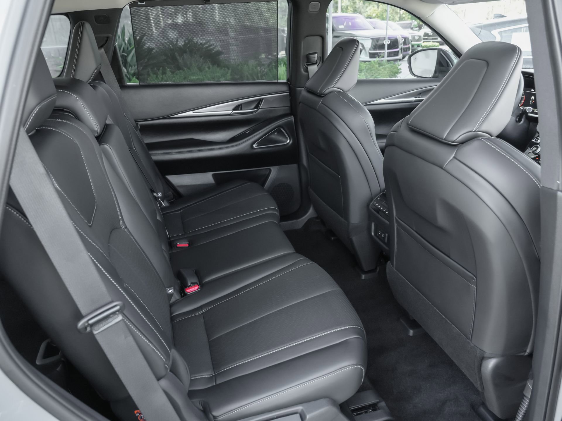 Certified 2026 INFINITI QX60 Luxe w/ Cargo Package FWD image 35
