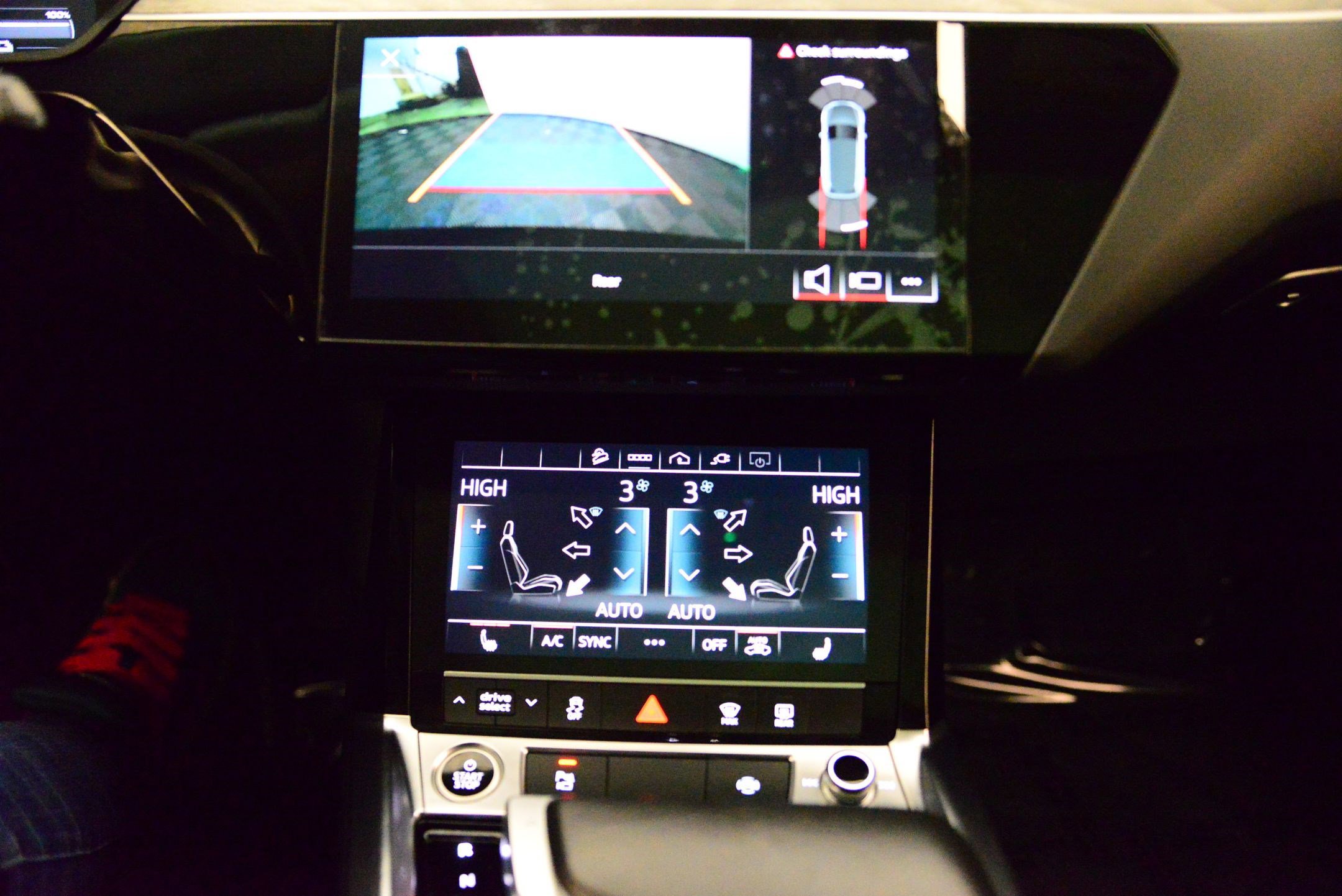 Certified 2021 Audi e-tron Premium image 31