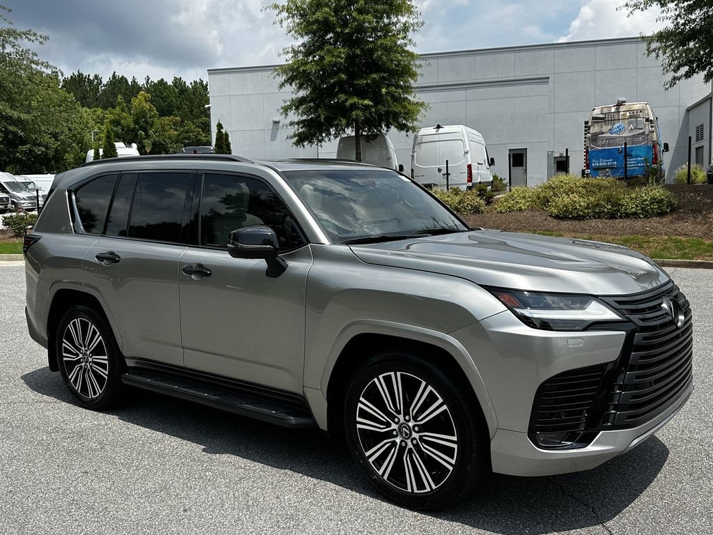 Used 2024 Lexus LX 600 4WD w/ Appearance Package image 2
