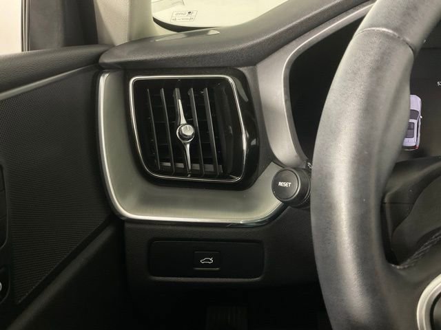 Certified 2023 Volvo XC60 B5 Core w/ Climate Package image 24