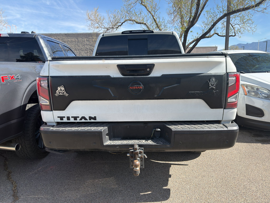 Used 2021 Nissan Titan PRO-4X w/ Pro-4x Convenience Package image 12