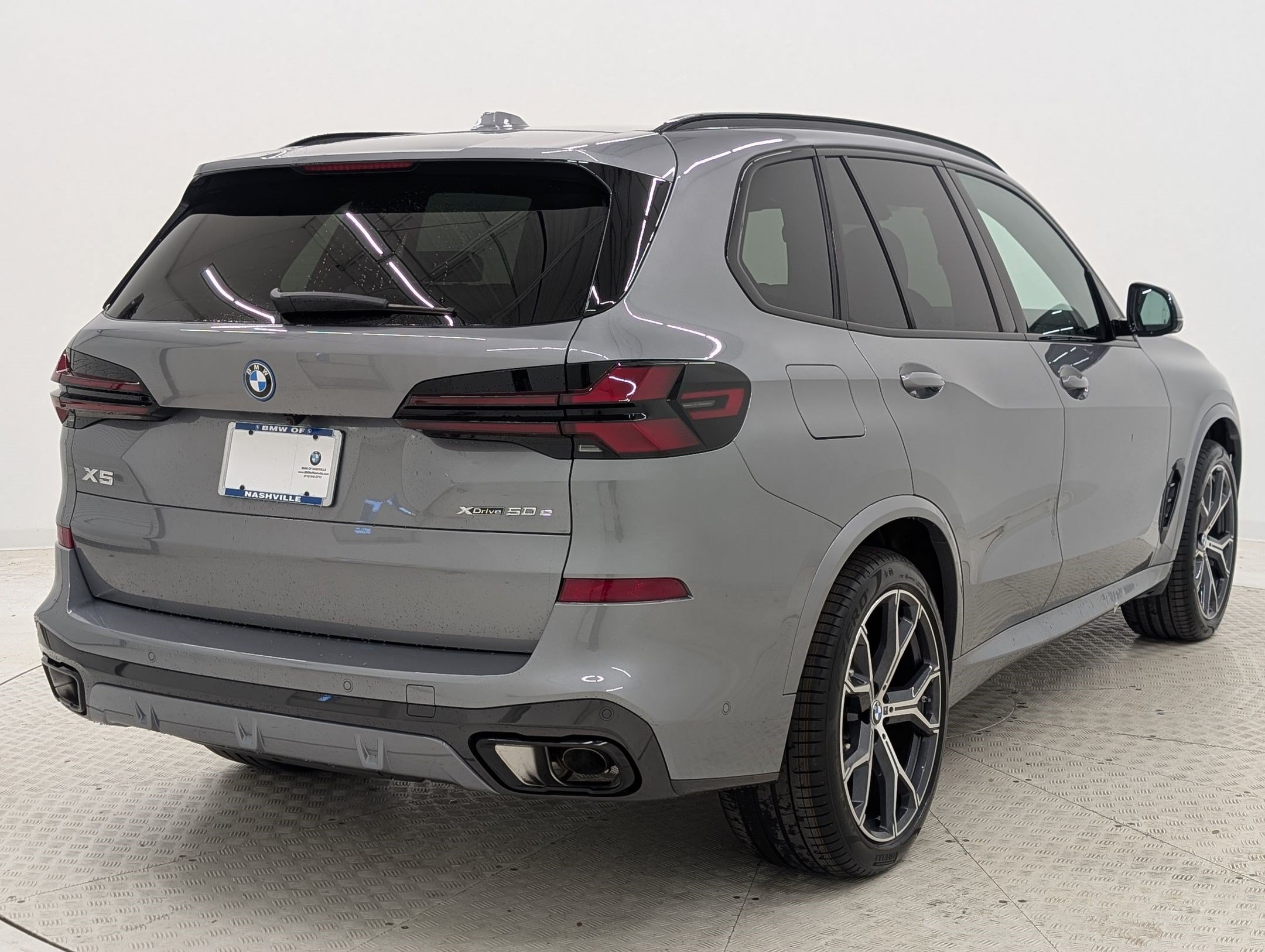 Used 2026 BMW X5 xDrive50e w/ M Sport Package AWD/4WD image 9