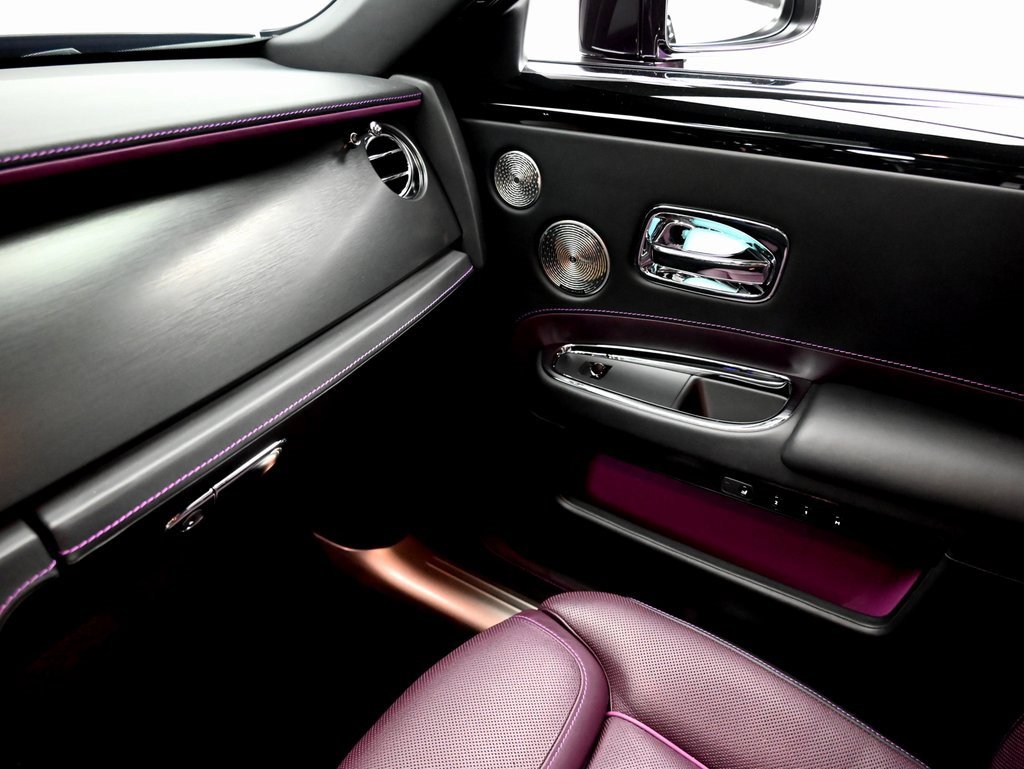 Used 2020 Rolls-Royce Ghost image 25