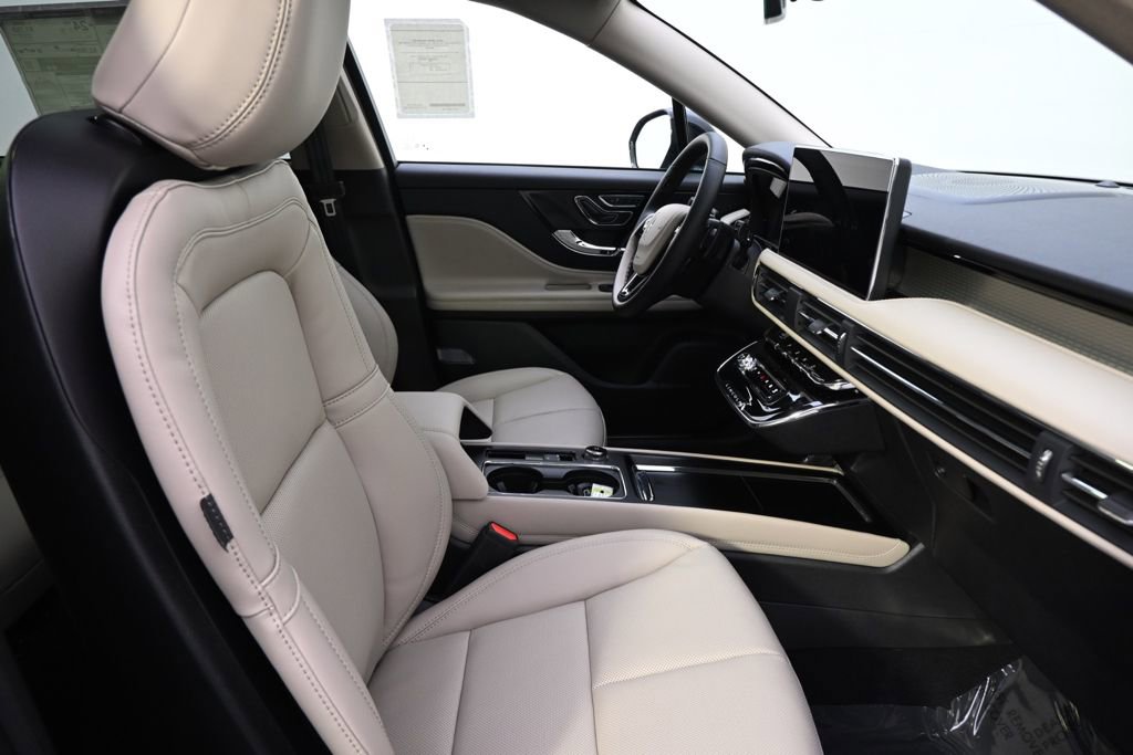 New 2026 Lincoln Corsair Premiere AWD/4WD image 16