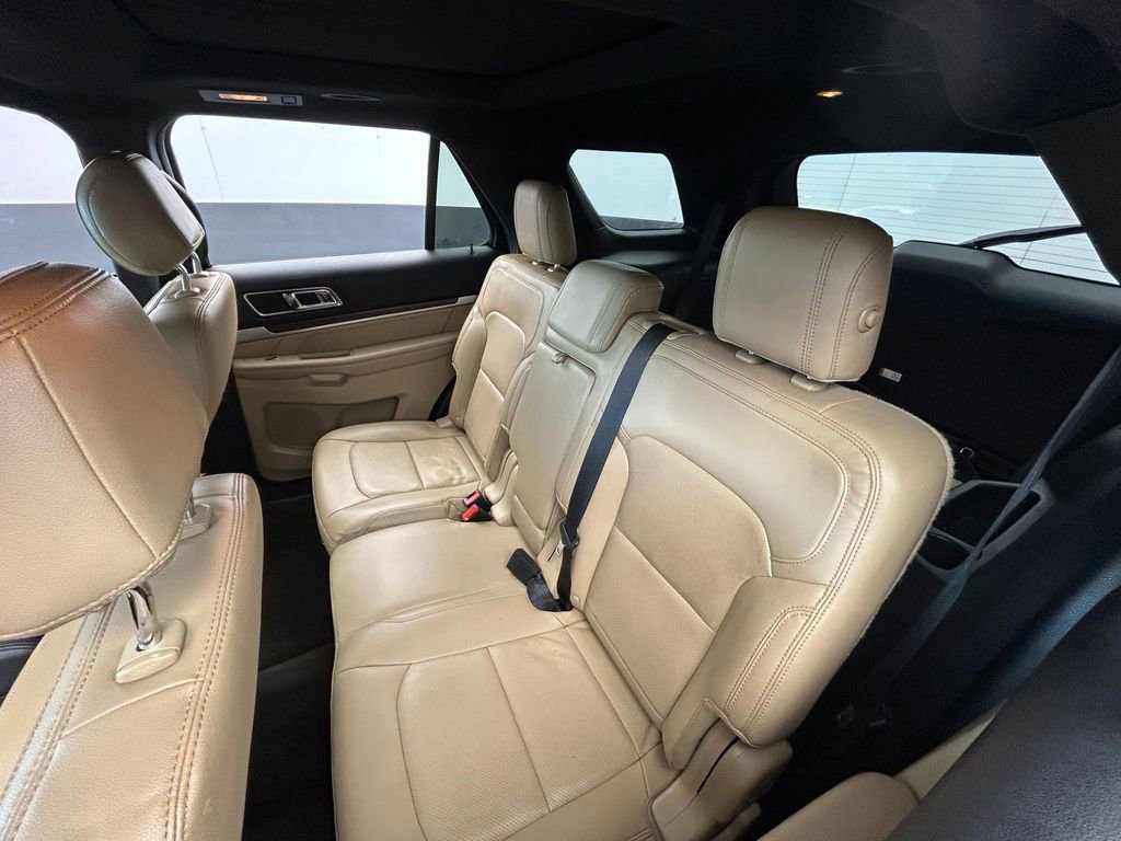 Used 2017 Ford Explorer Limited image 36