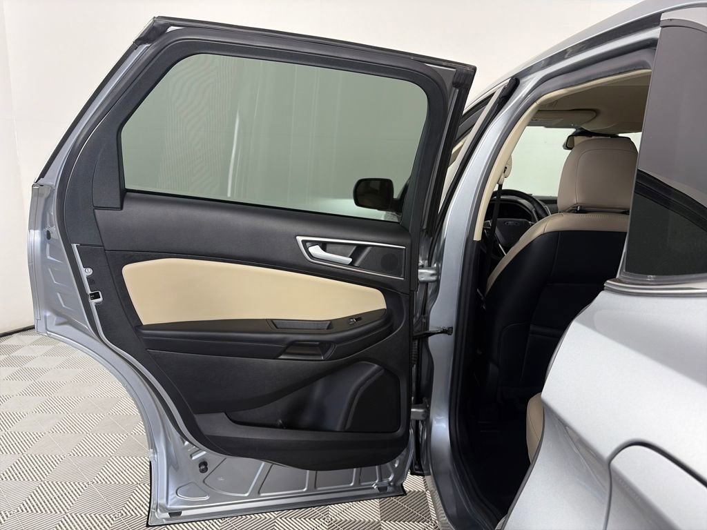 Used 2024 Ford Edge SEL image 12