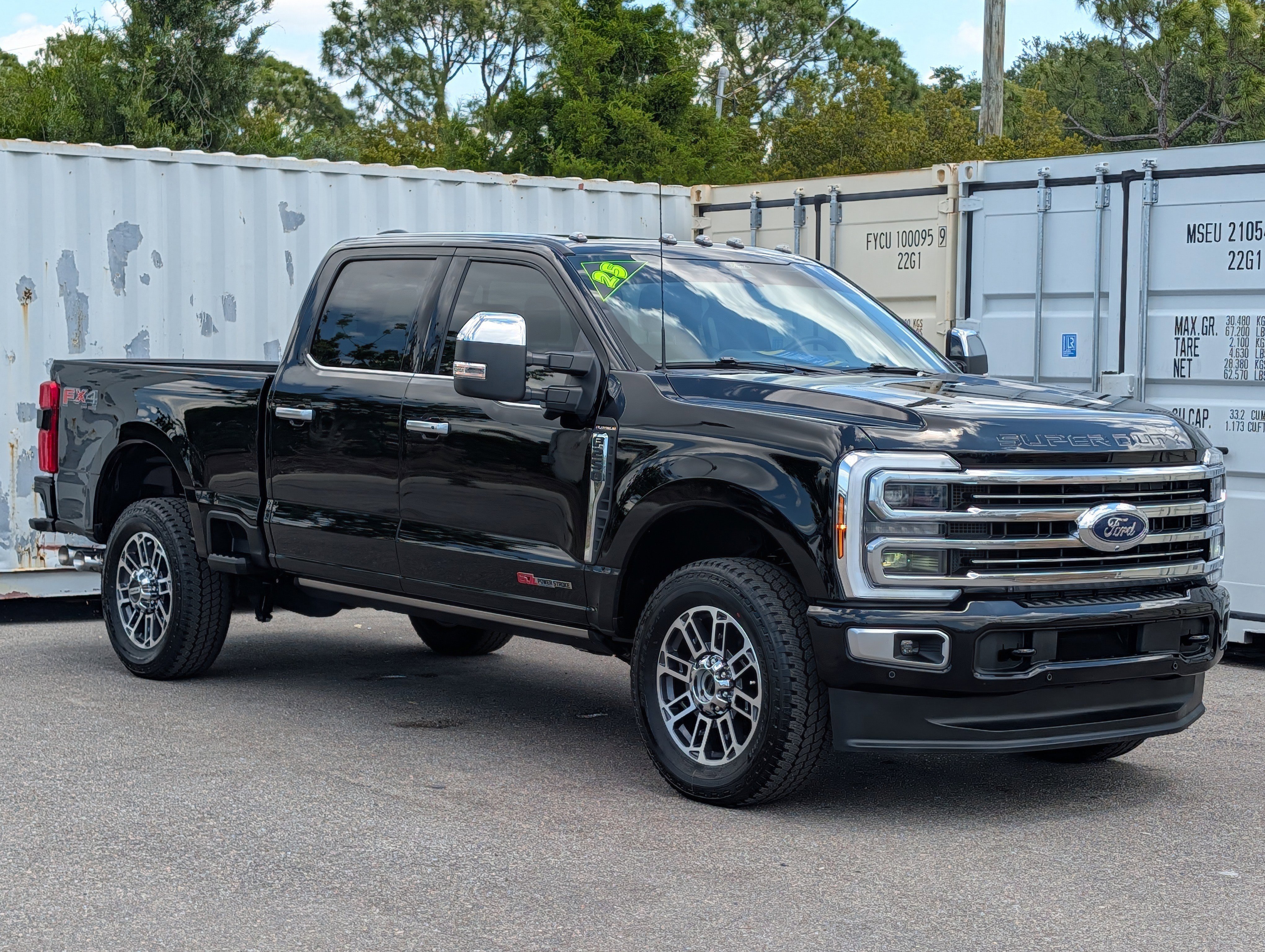 Used 2025 Ford F250 Platinum w/ Platinum Plus Package AWD/4WD image 3