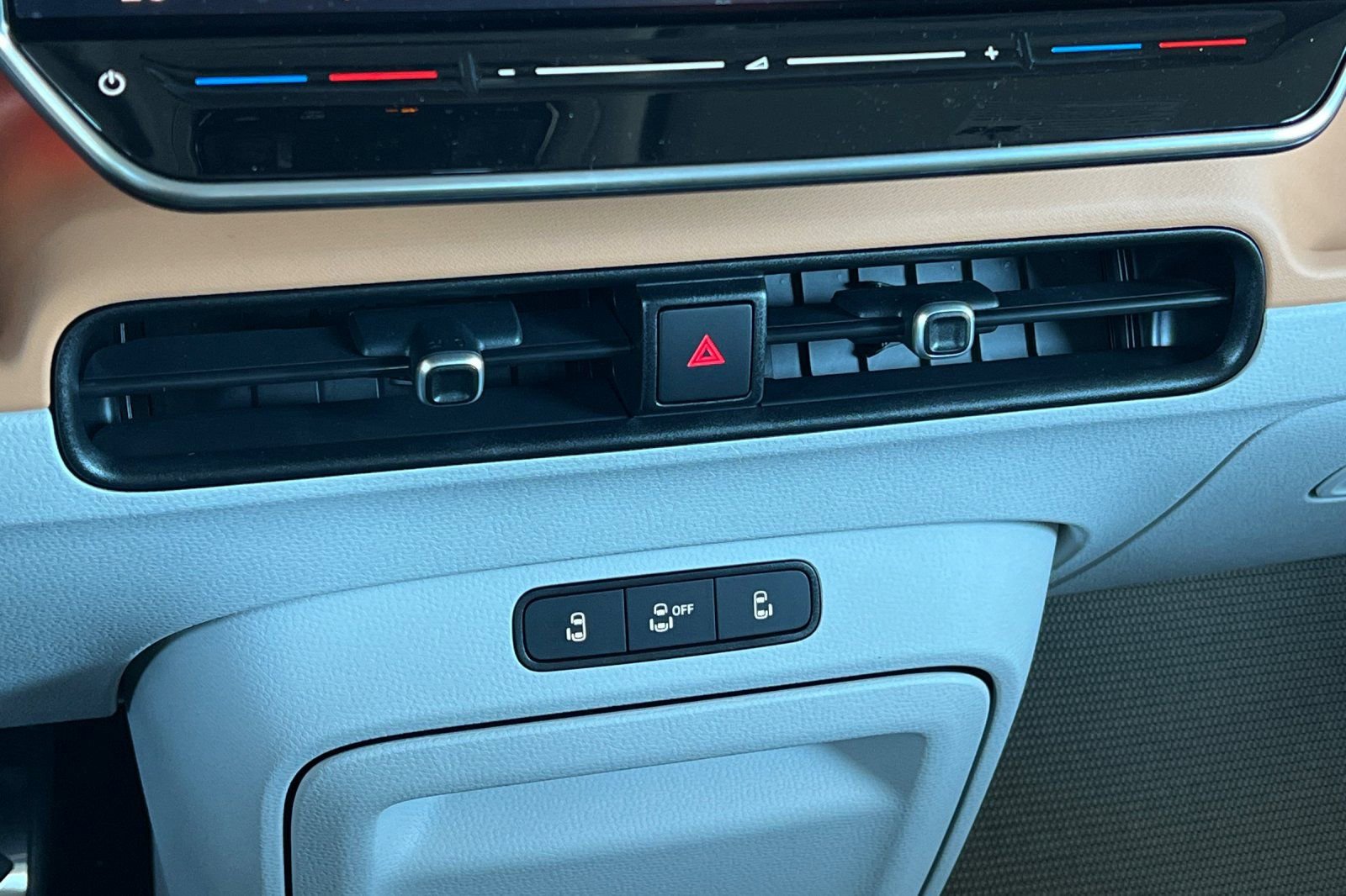 New 2025 Volkswagen ID. Buzz Pro S Plus image 22