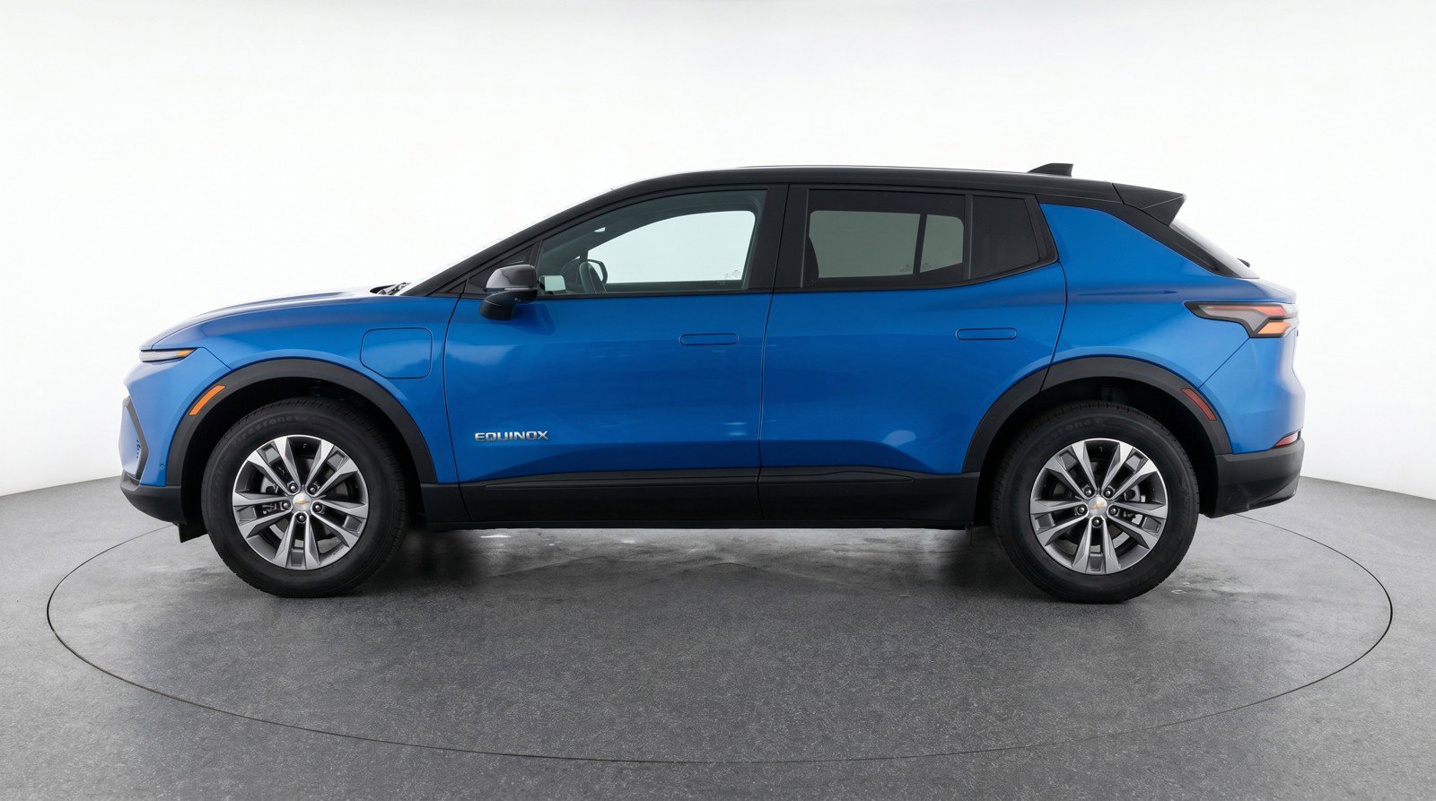 Used 2025 Chevrolet Equinox LT FWD image 5