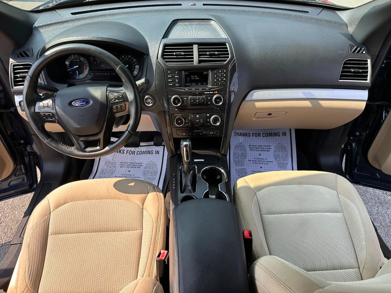 Used 2017 Ford Explorer XLT FWD image 9