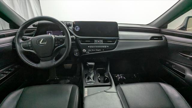Used 2023 Lexus ES 300h w/ Premium Package image 24