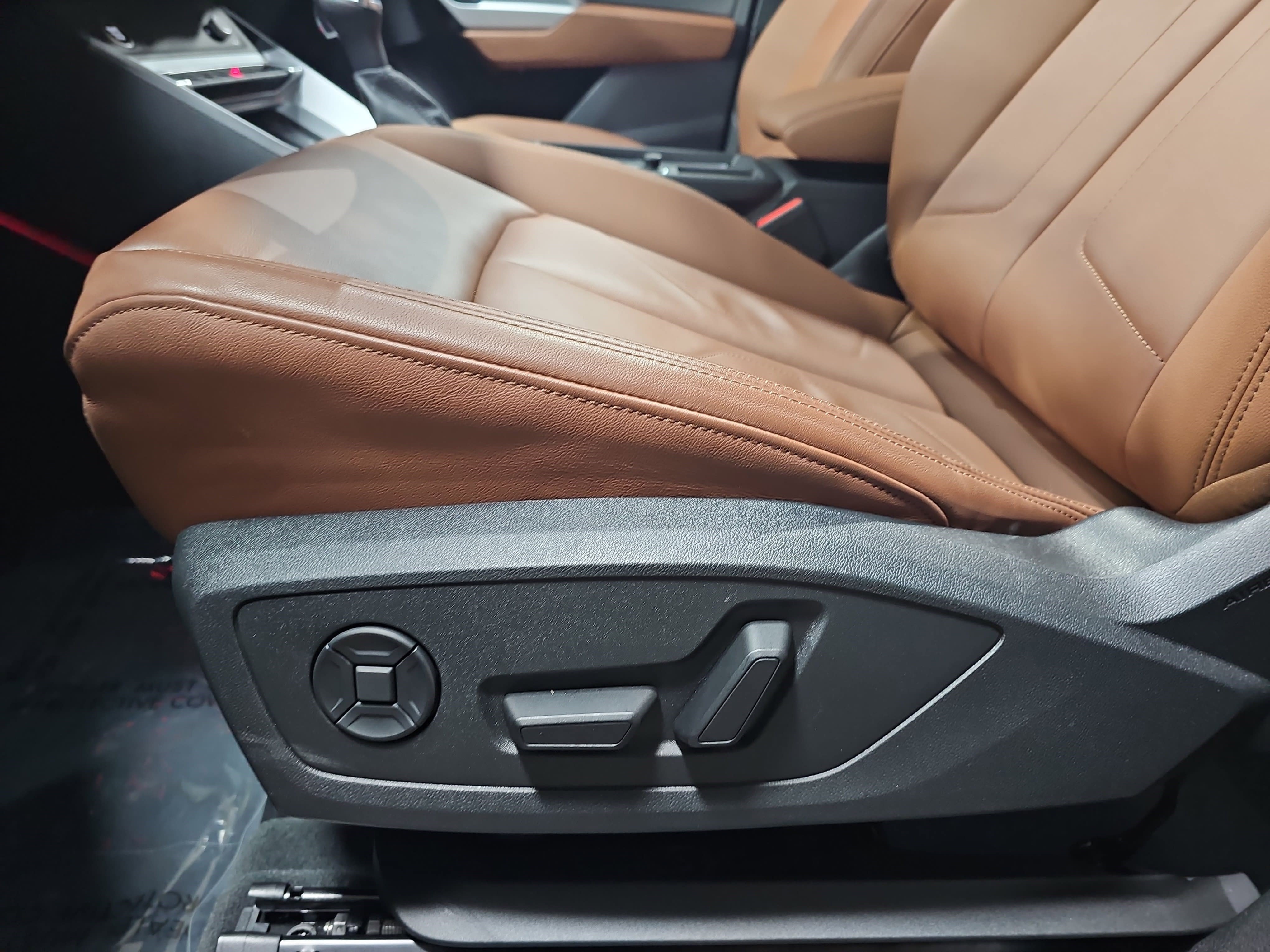 Used 2024 Audi Q3 2.0T Premium Plus image 30