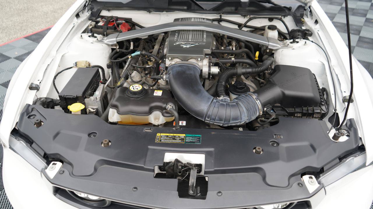 Used 2010 Ford Mustang GT RWD image 81