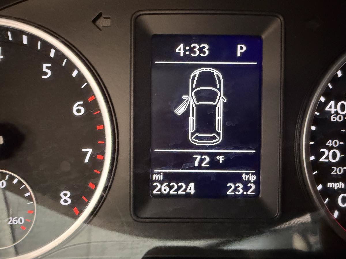 Used 2016 Volkswagen Tiguan S FWD image 15