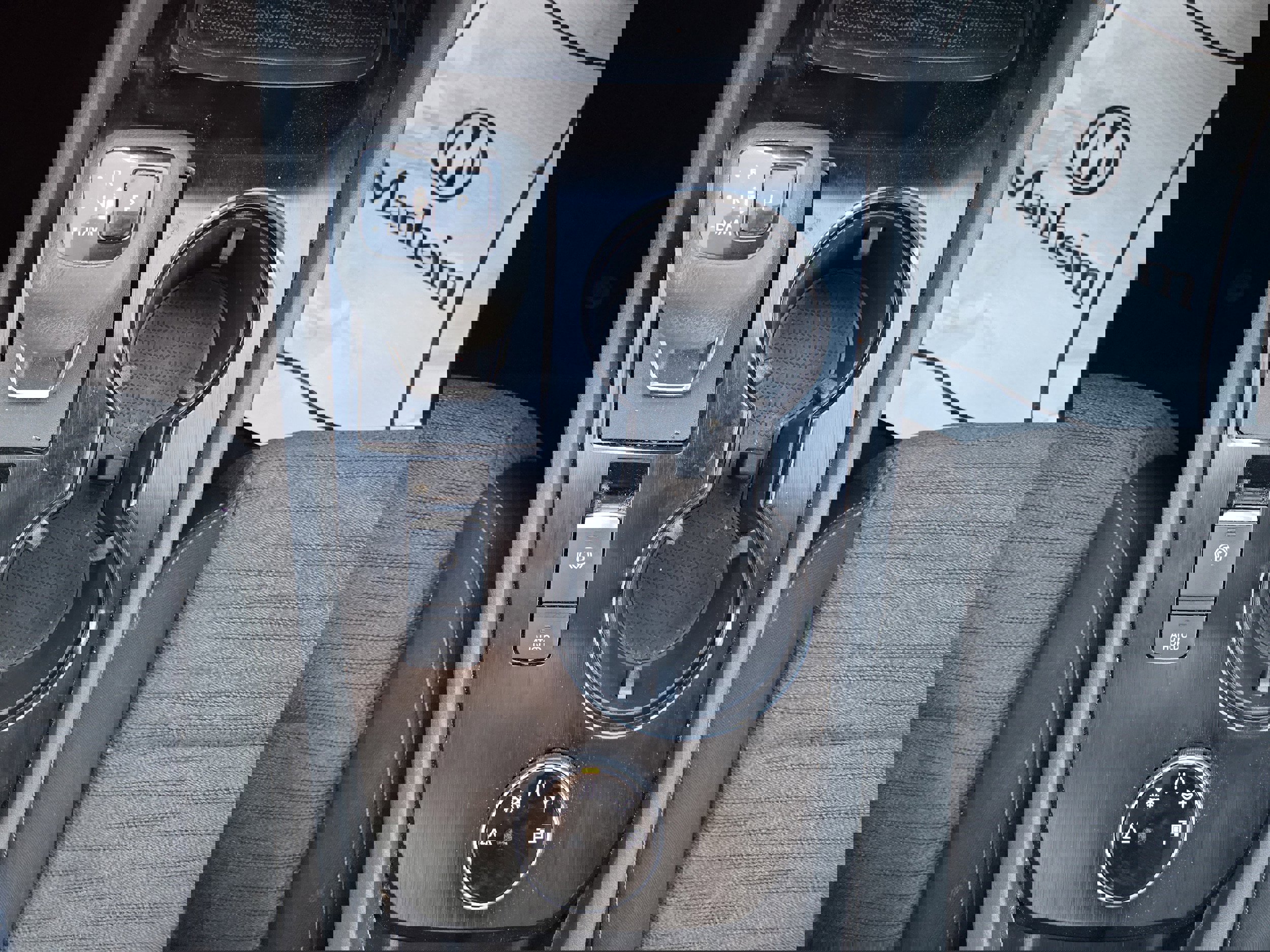 Used 2022 Nissan Rogue SV image 27