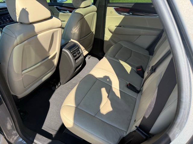 Used 2017 Cadillac XT5 Premium Luxury FWD image 29