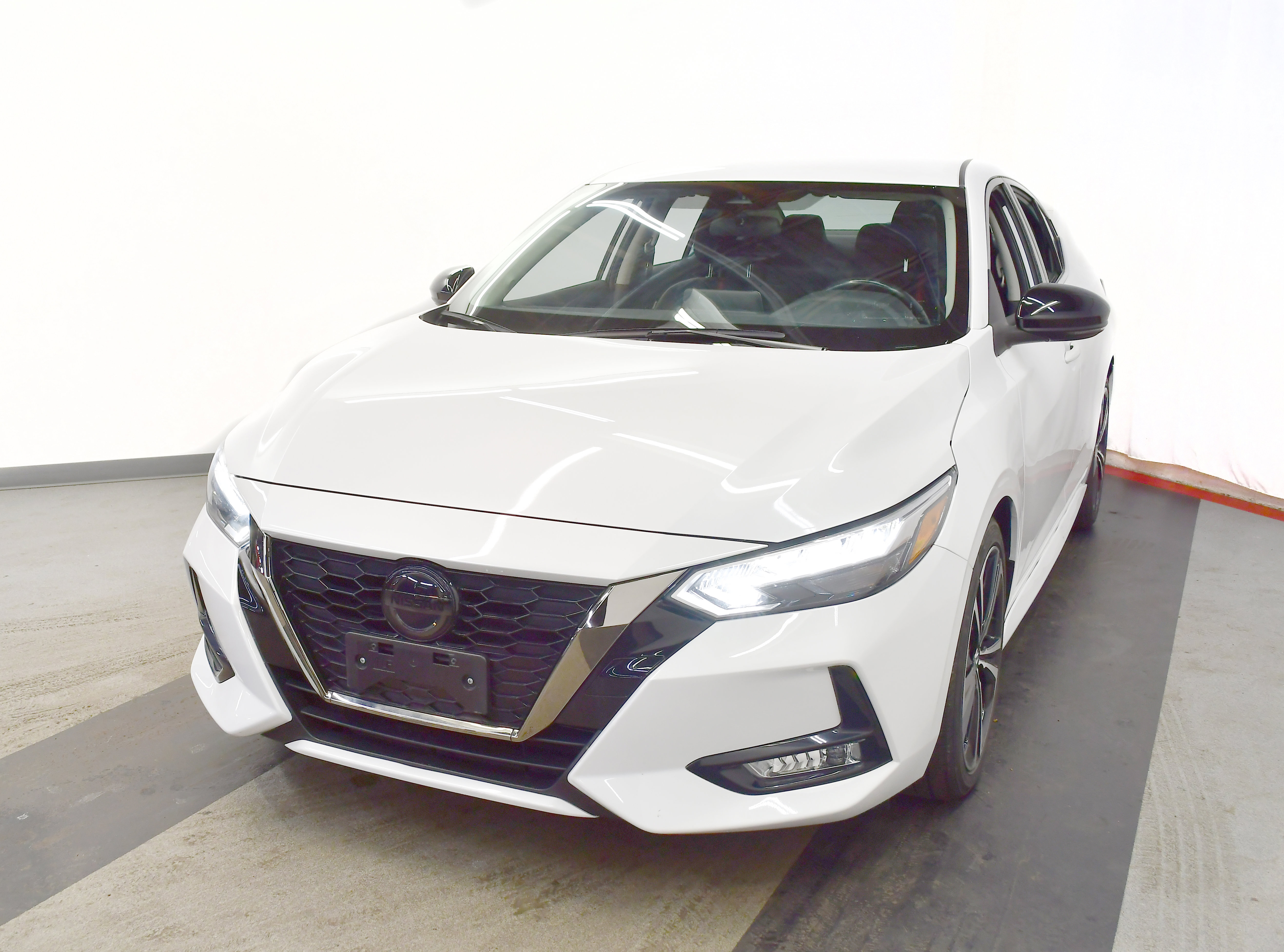 Used 2022 Nissan Sentra SR w/ Trunk Package image 4