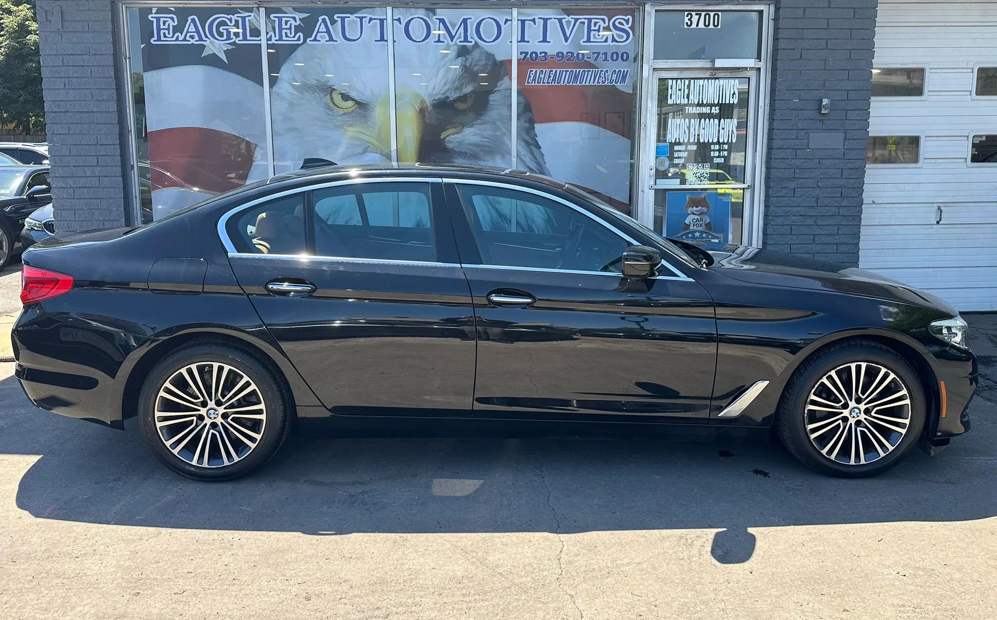 Used 2018 BMW 540i RWD image 2
