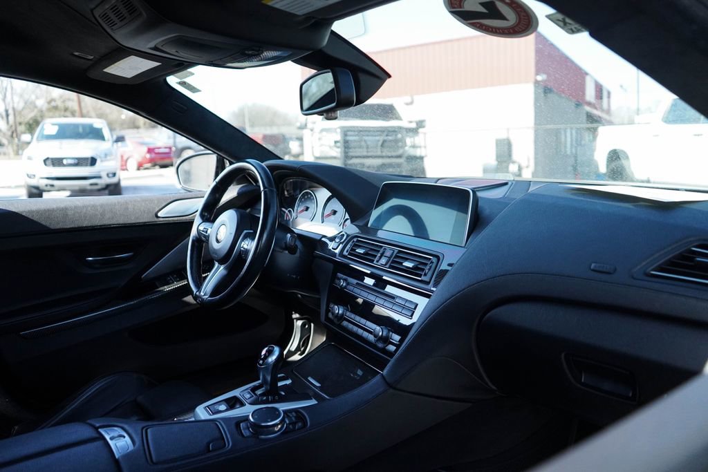 Used 2016 BMW M6 image 32