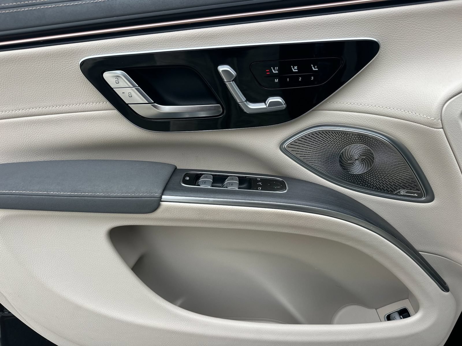 Certified 2023 Mercedes-Benz EQS 580 4MATIC SUV image 12