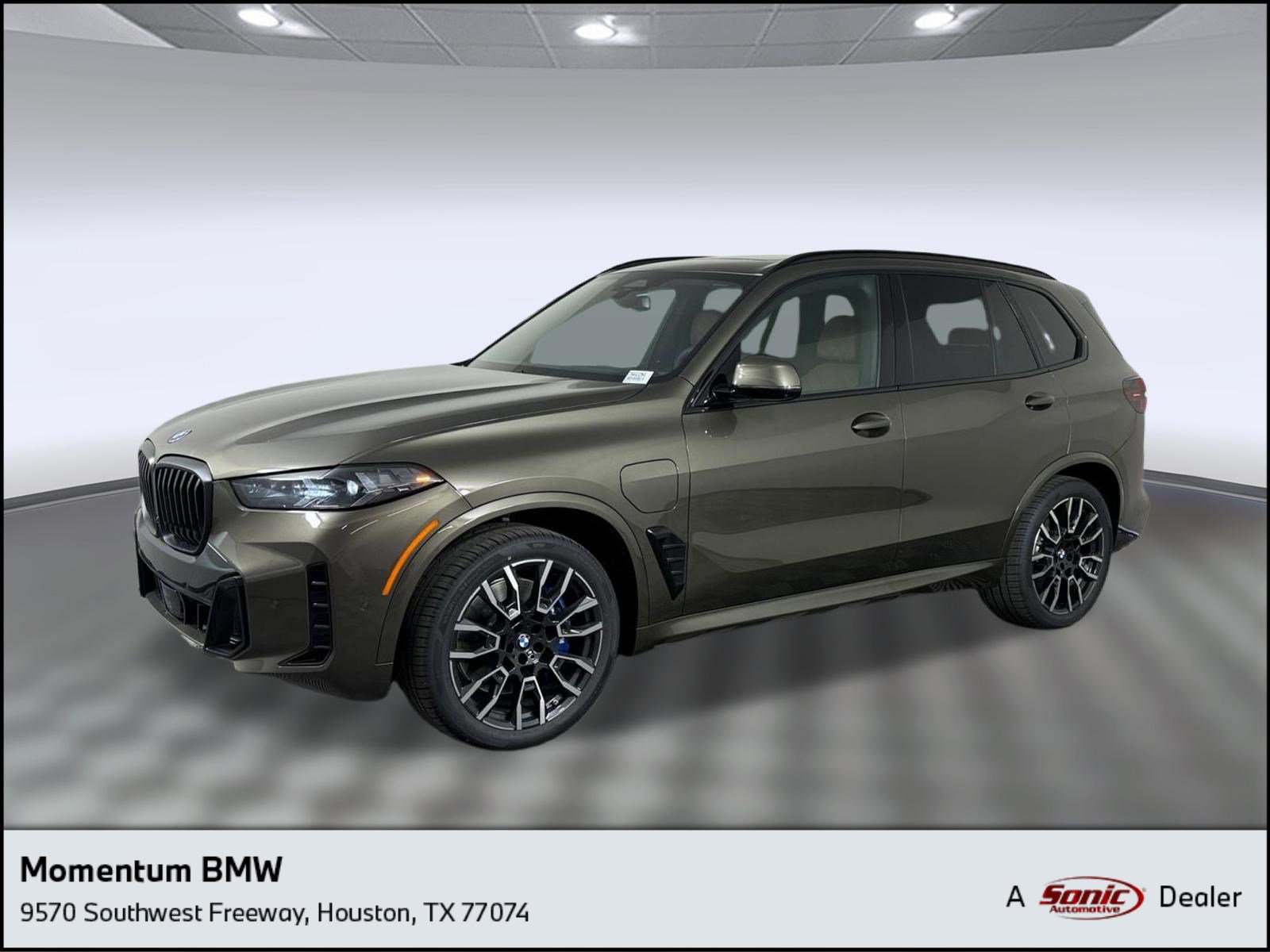 New 2026 BMW X5 xDrive50e w/ M Sport Package AWD/4WD image 1