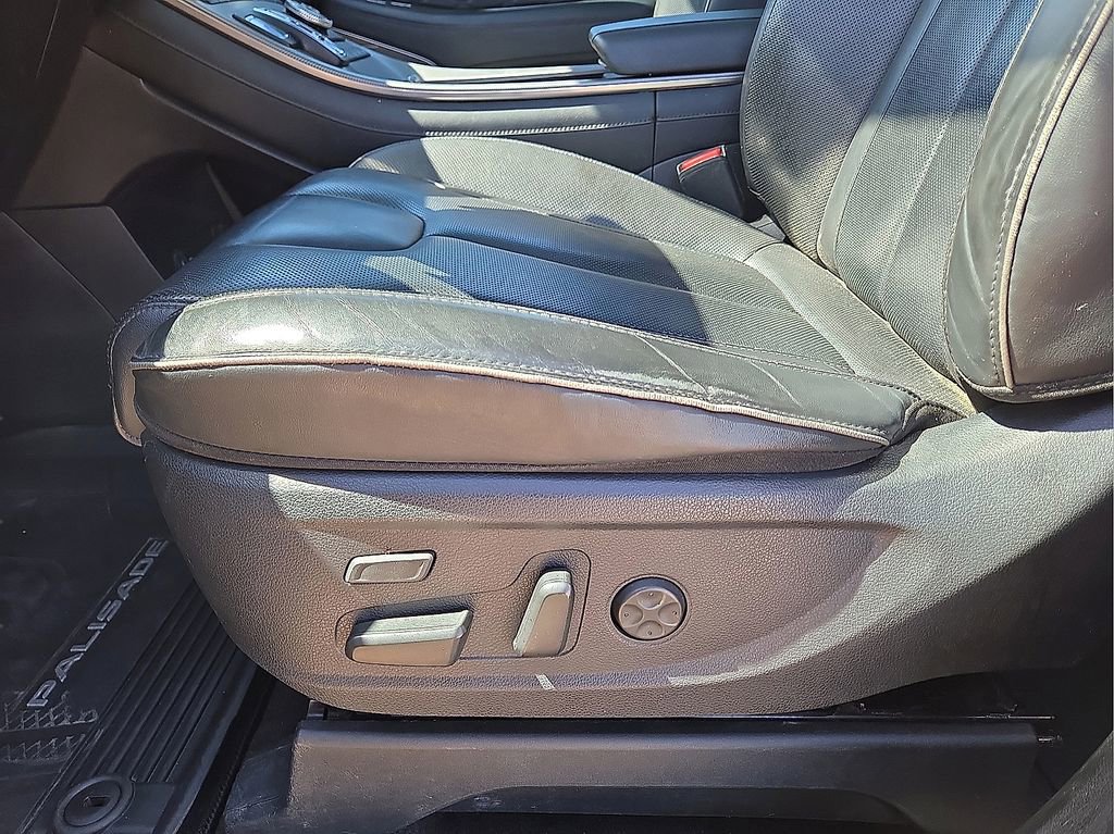 Used 2021 Hyundai Palisade Calligraphy image 23