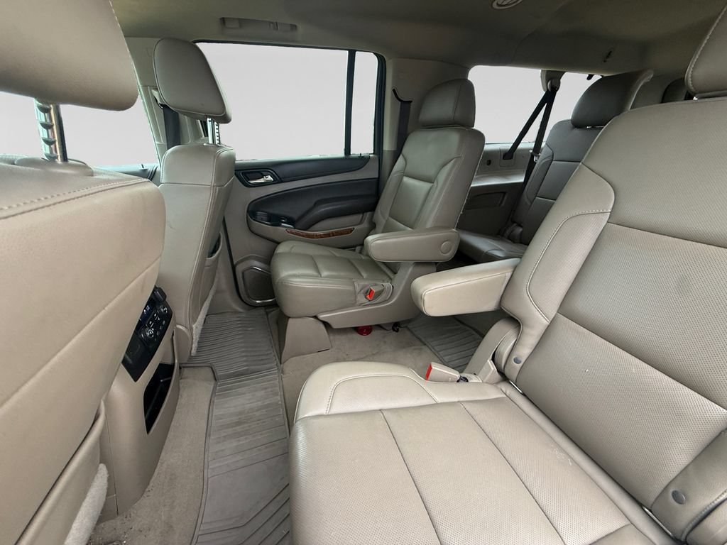 Used 2020 Chevrolet Suburban Premier AWD/4WD image 22