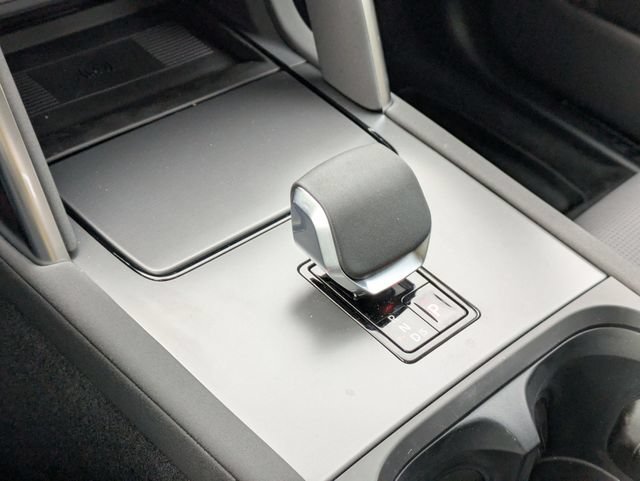 New 2025 Land Rover Discovery Sport S AWD/4WD image 9