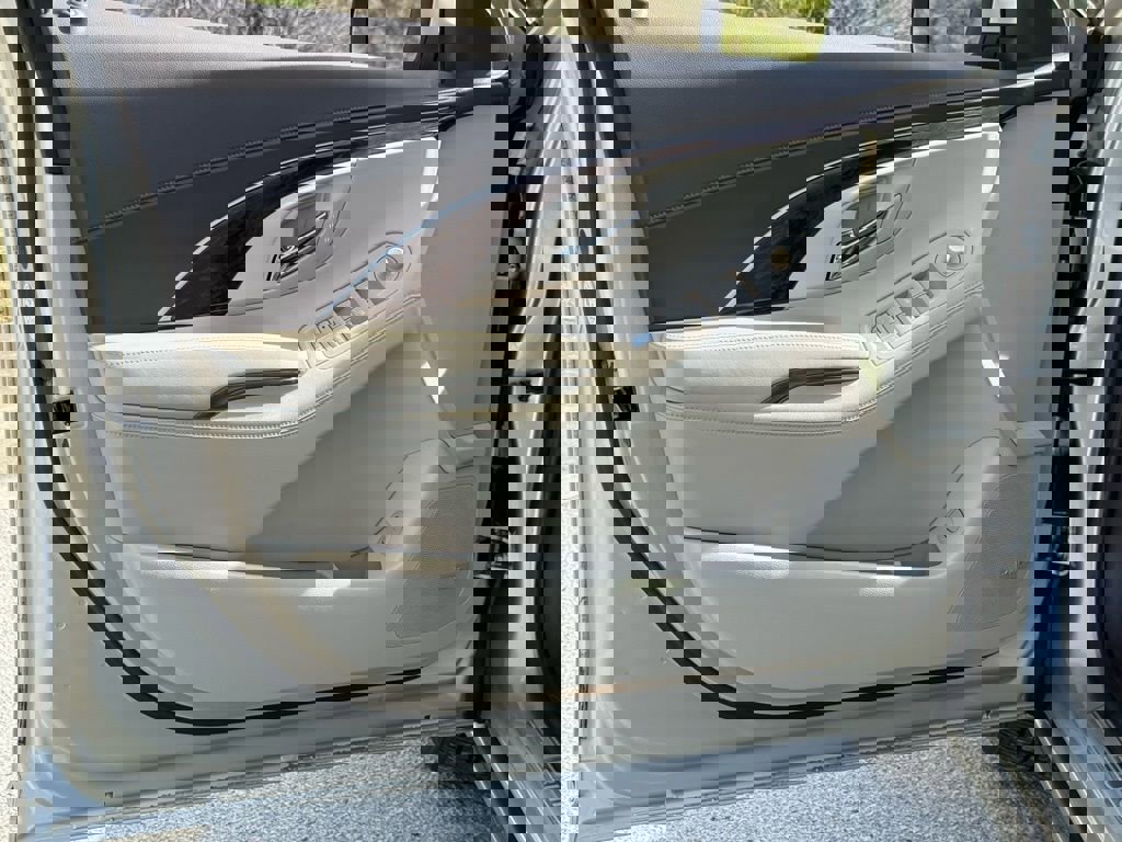 Used 2014 Buick LaCrosse Leather image 23