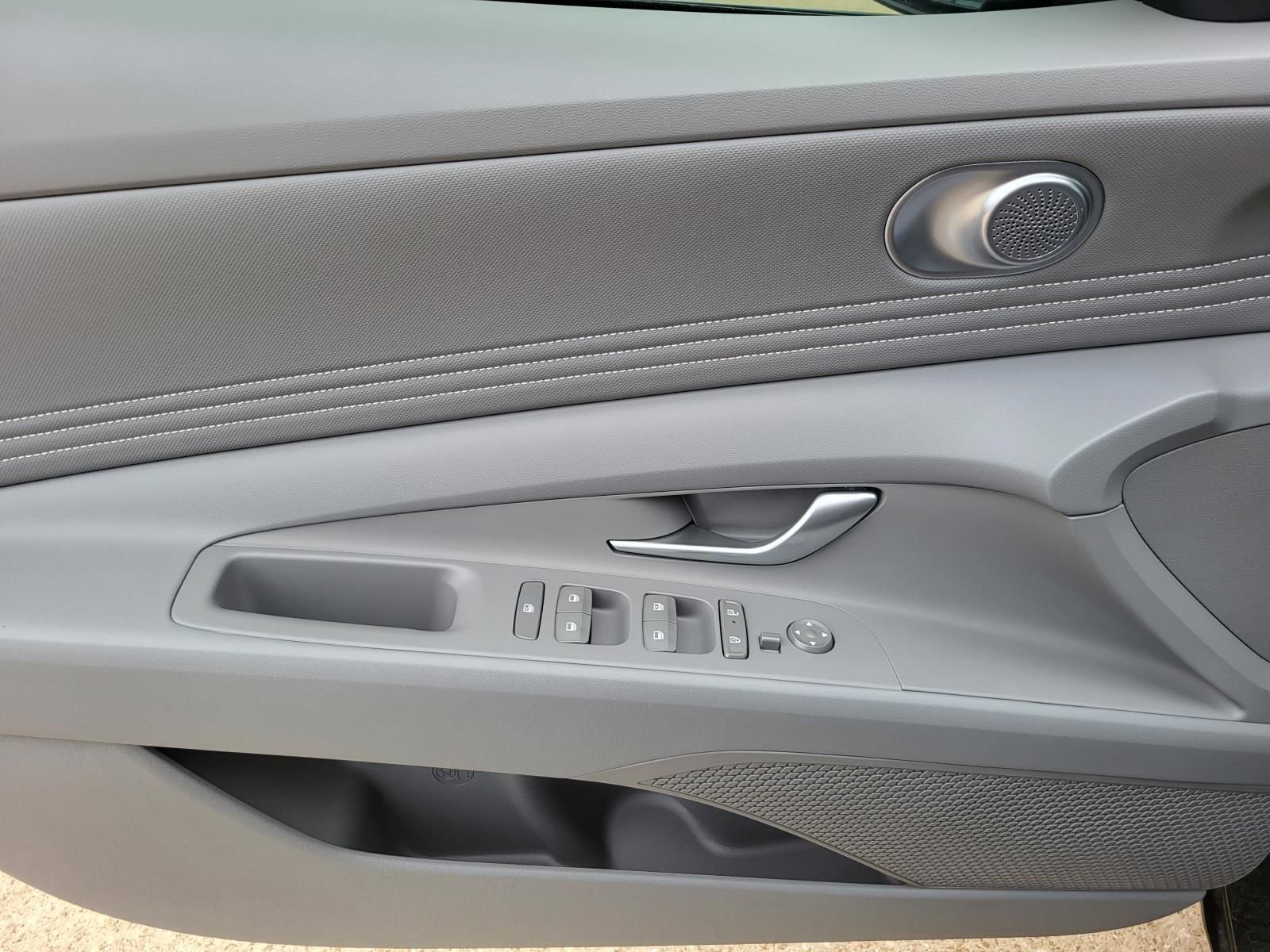 New 2026 Hyundai Elantra Sport FWD image 12
