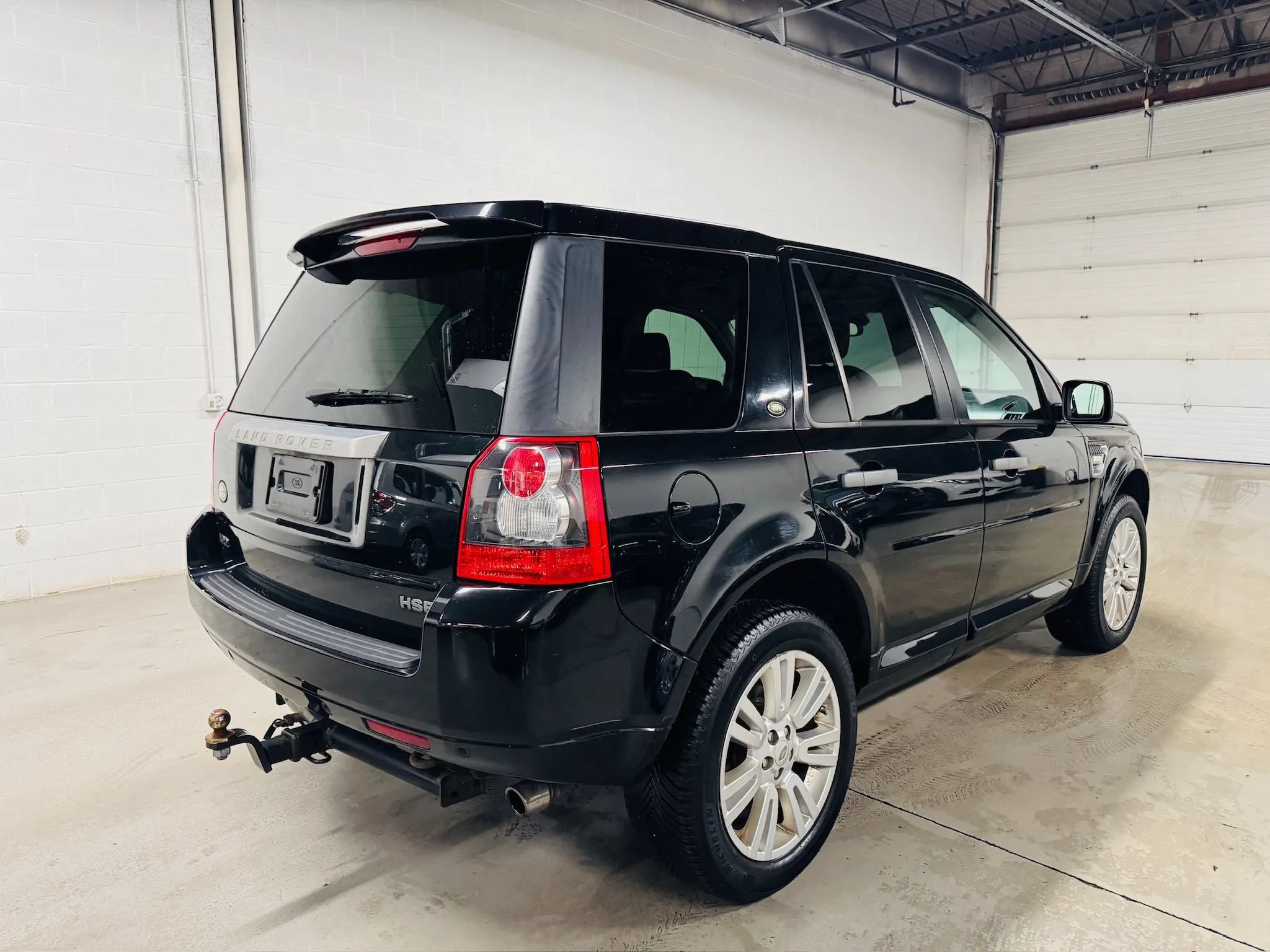 Used 2010 Land Rover LR2 HSE AWD/4WD image 8