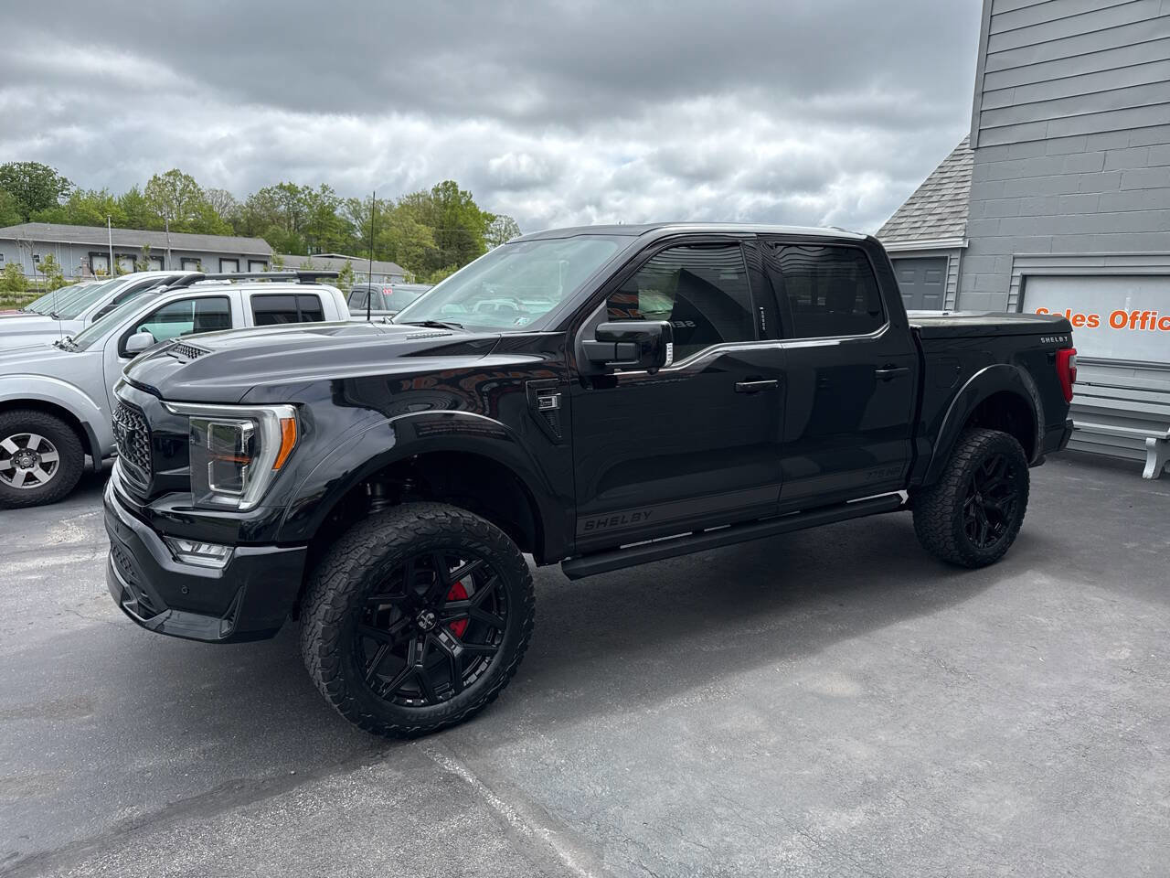 Used 2022 Ford F150 Lariat w/ Equipment Group 502A High image 3