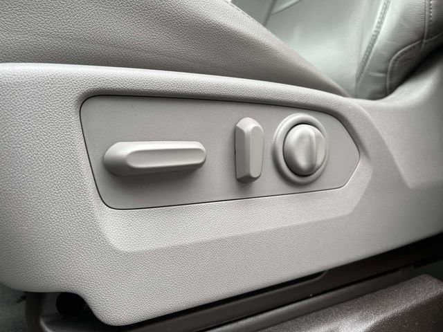 Used 2020 GMC Sierra 1500 SLT w/ SLT Convenience Package image 17