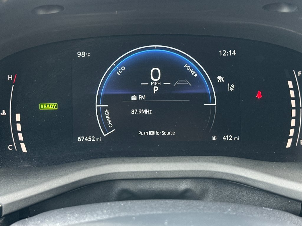 Used 2025 Toyota Camry SE FWD image 24