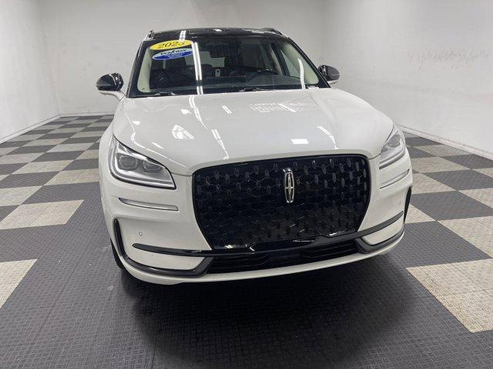 Used 2023 Lincoln Corsair Reserve w/ Equipment Group 201A AWD/4WD image 6