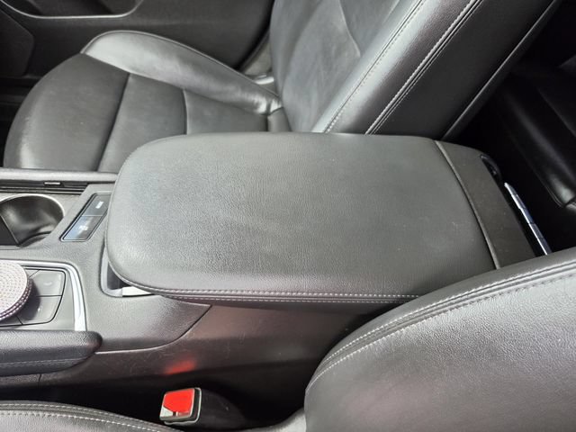 Used 2023 Cadillac XT6 Premium Luxury w/ Technology Package FWD image 12