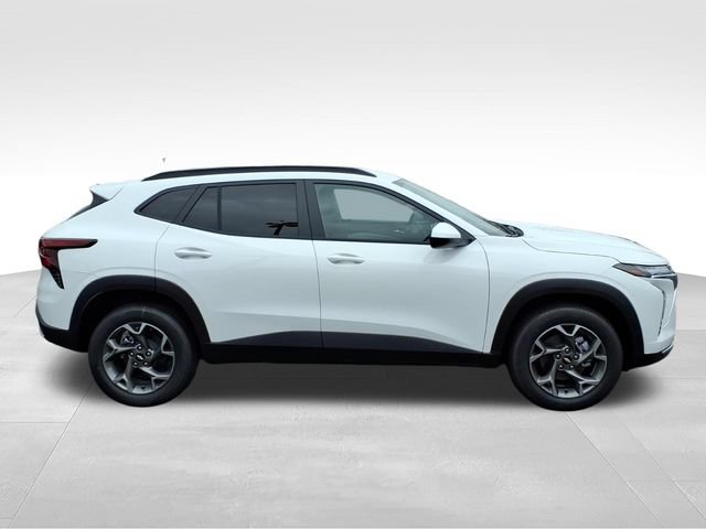 New 2026 Chevrolet Trax LT FWD image 2