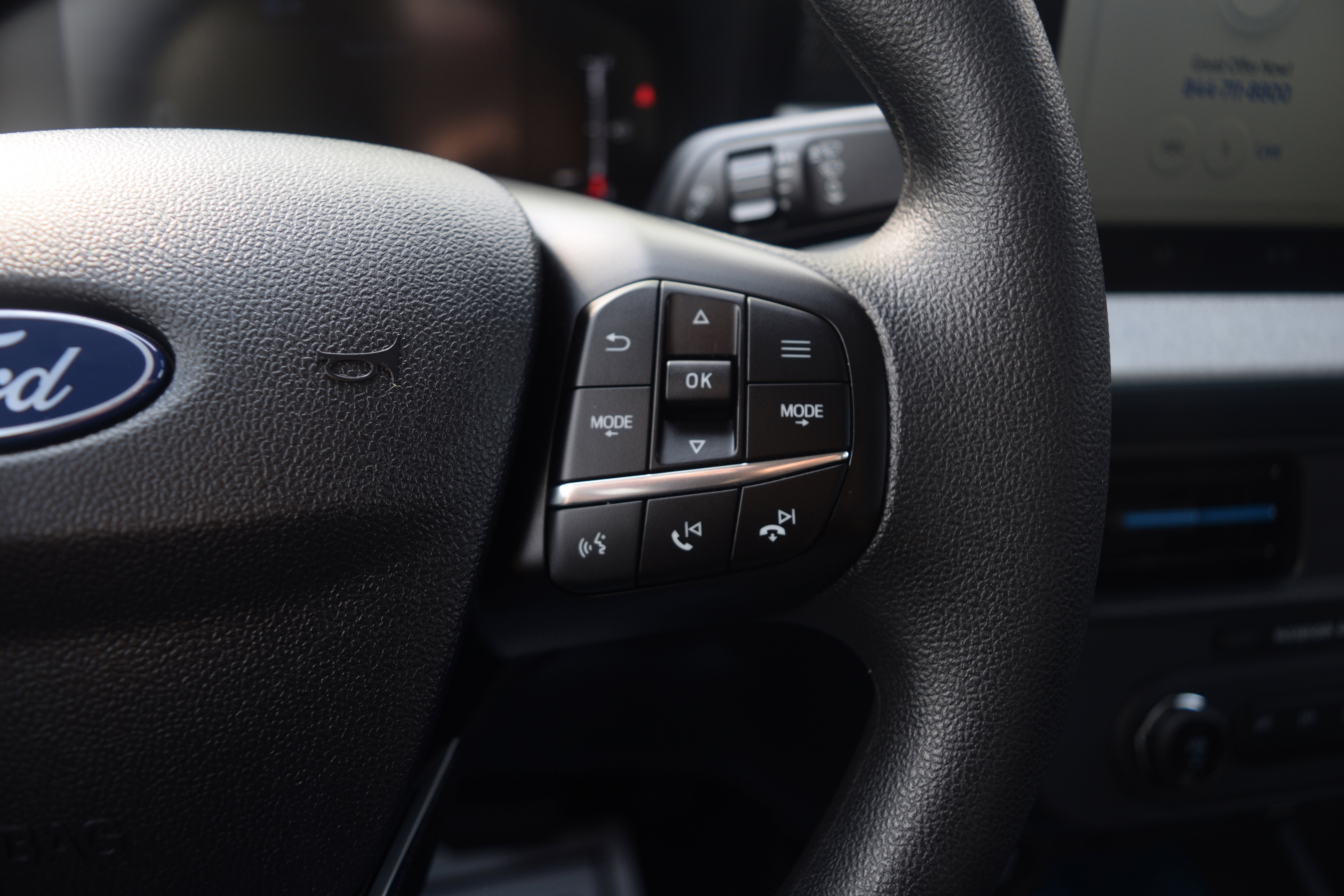 Used 2025 Ford Maverick XLT w/ Equipment Group 302A AWD/4WD image 5