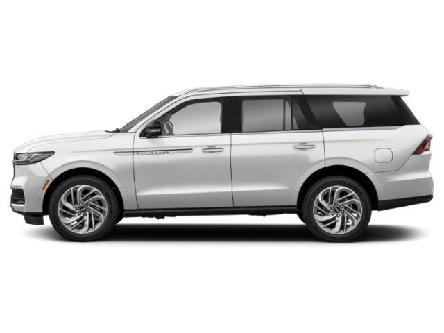Used 2025 Lincoln Navigator Reserve AWD/4WD image 3