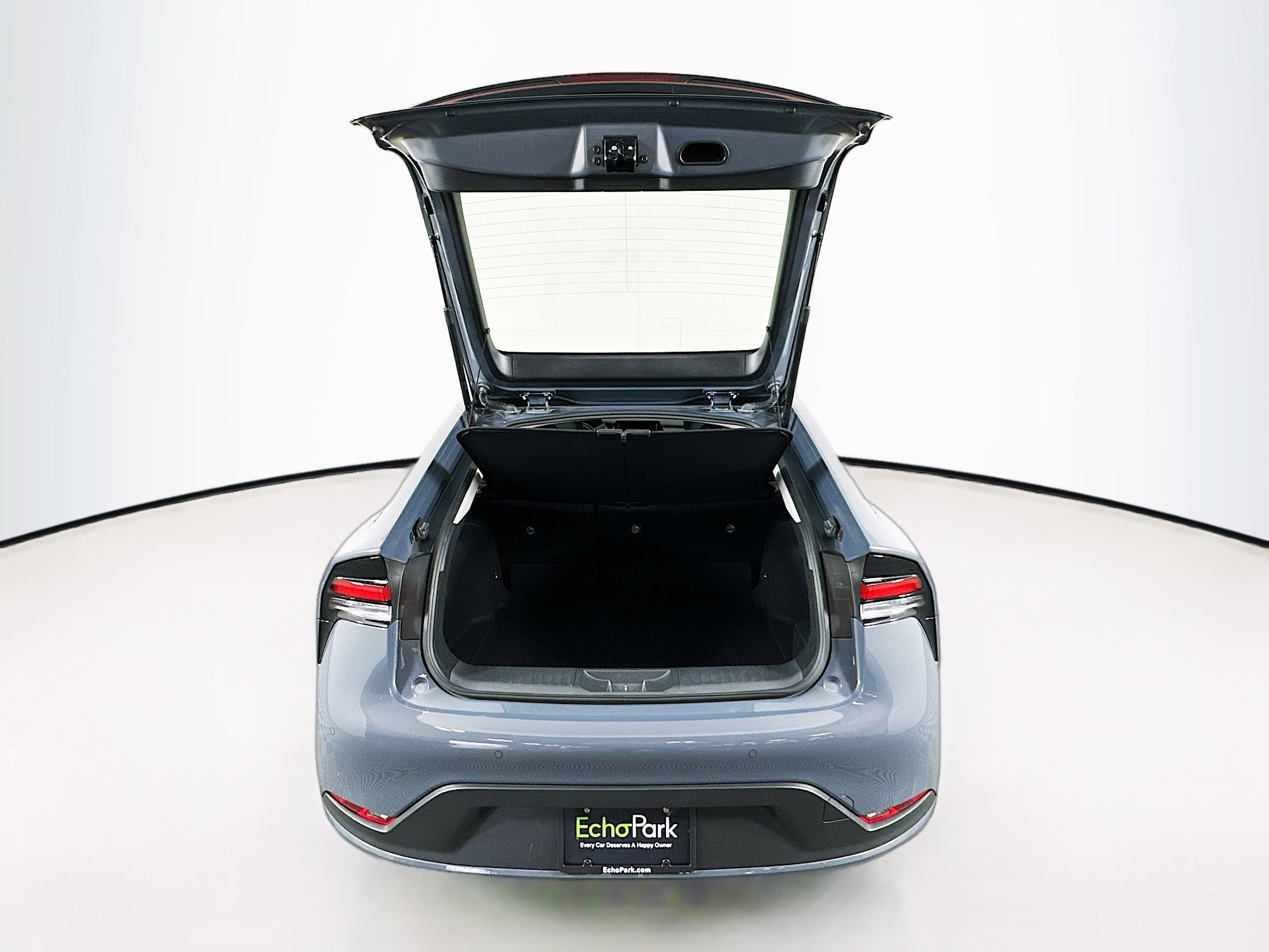 Used 2025 Toyota Prius LE image 28