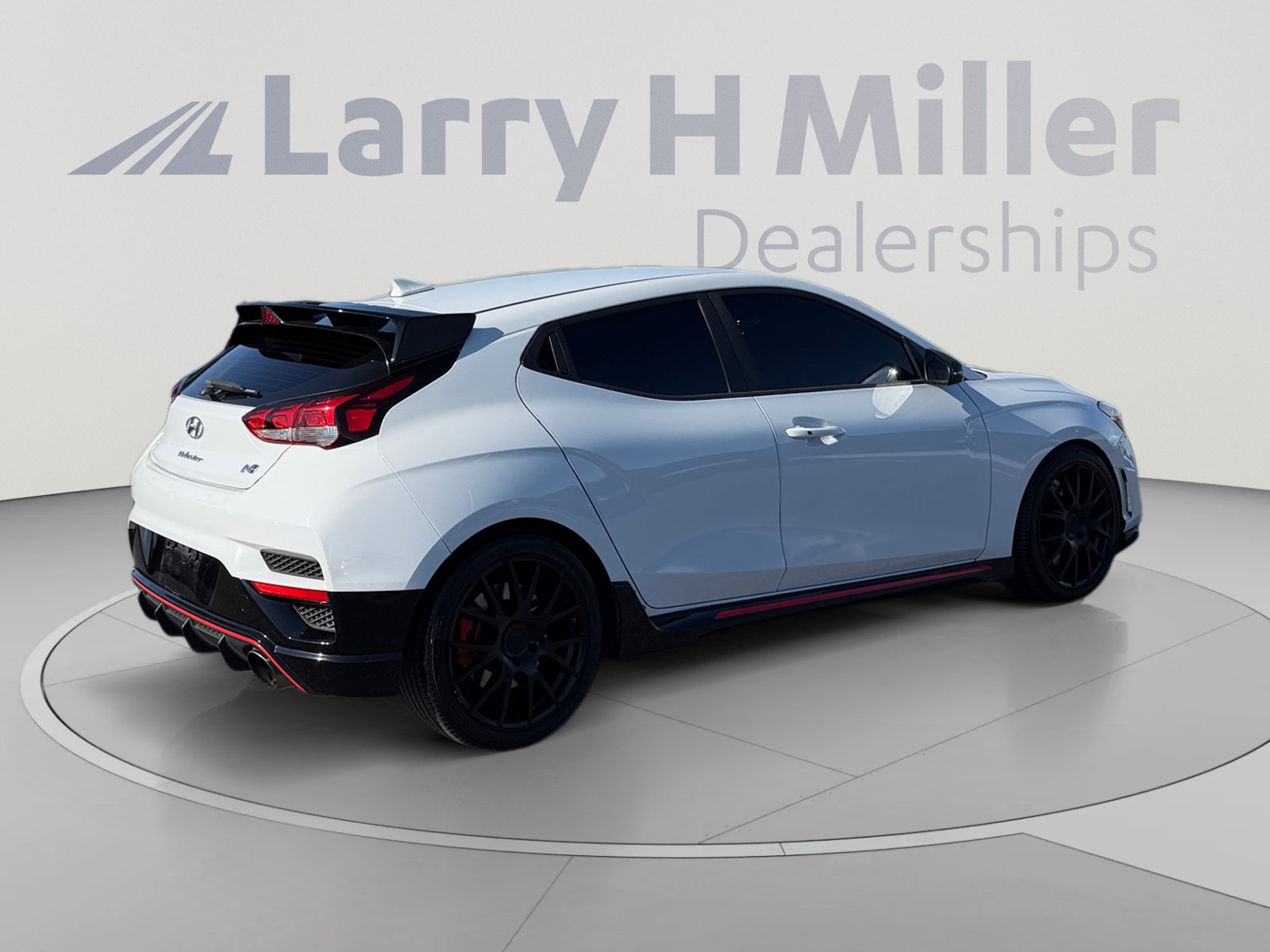 Used 2020 Hyundai Veloster N w/ Performance Package FWD image 5