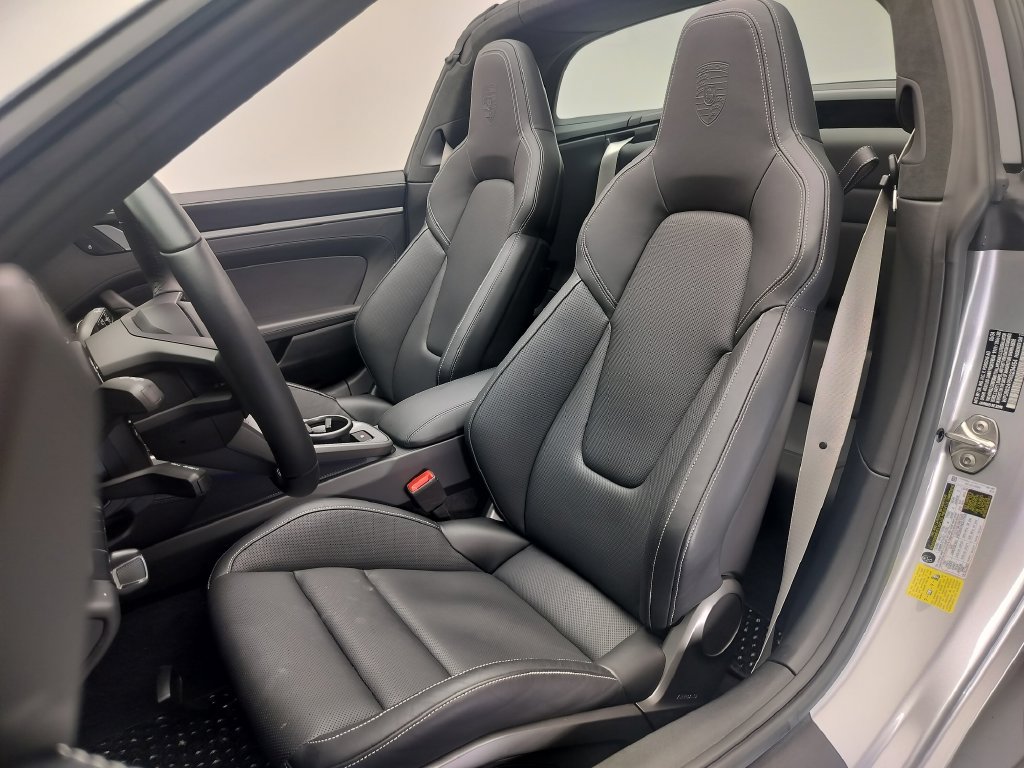 Certified 2024 Porsche 911 Targa 4S AWD/4WD image 5