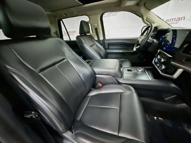 Used 2024 Ford Expedition XLT RWD image 30