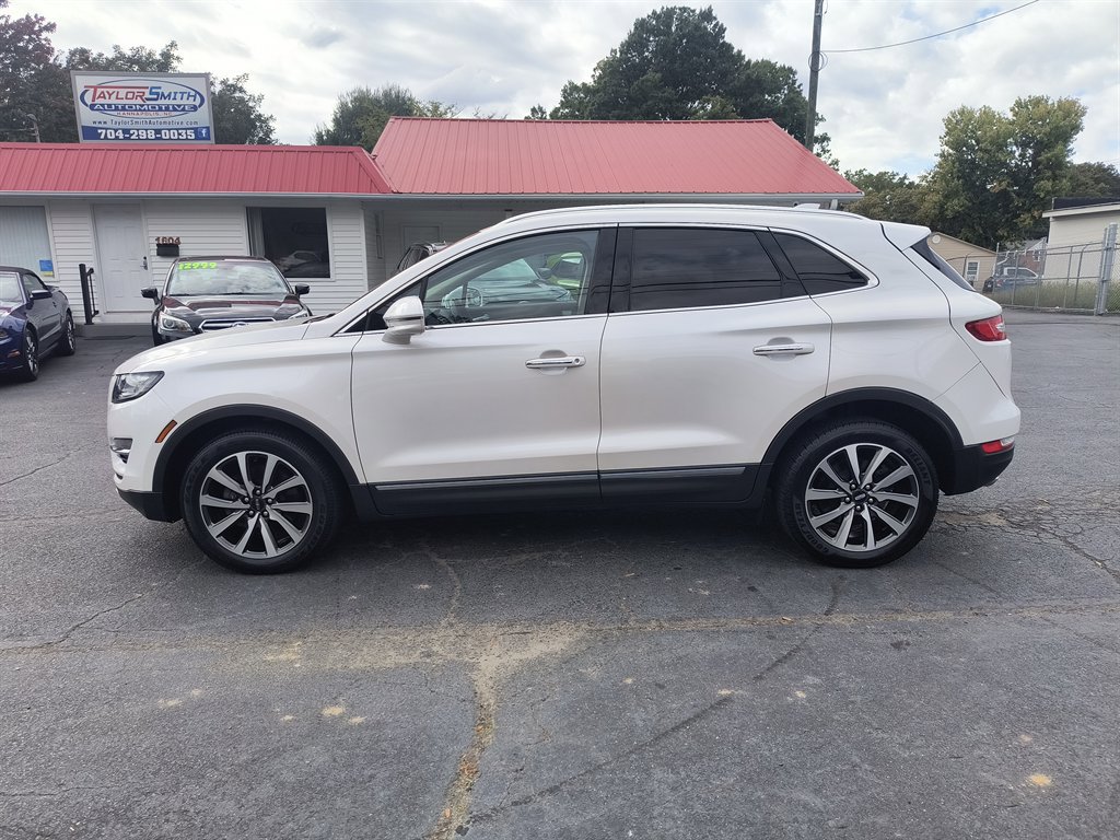 Used 2019 Lincoln MKC Reserve w/ MKC Climate Package image 2