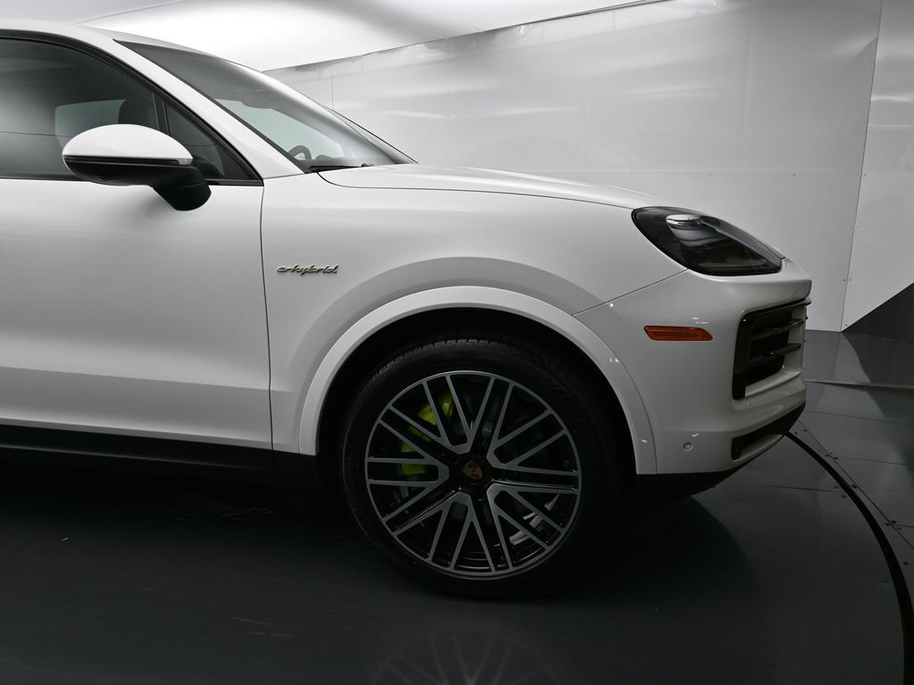 Certified 2026 Porsche Cayenne E-Hybrid AWD/4WD image 20