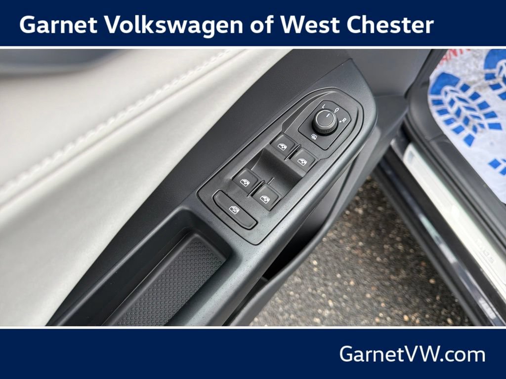 New 2026 Volkswagen Taos SE AWD/4WD image 11