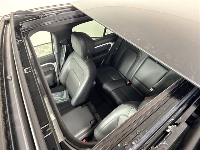 Certified 2025 Land Rover Defender 110 V8 image 14