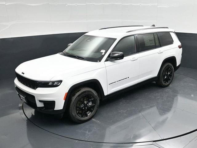 New 2025 Jeep Grand Cherokee L Laredo image 44