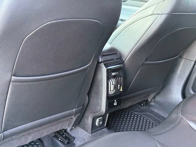 Used 2023 Jeep Compass Latitude w/ Convenience Group AWD/4WD image 28