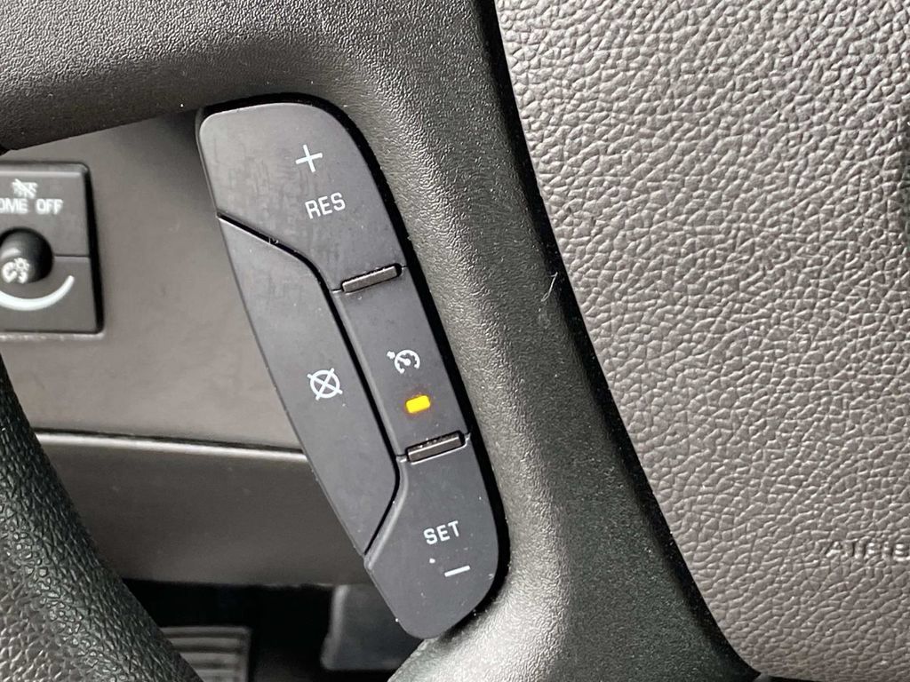 Used 2025 Chevrolet Express 2500 w/ Driver Convenience Package RWD image 18